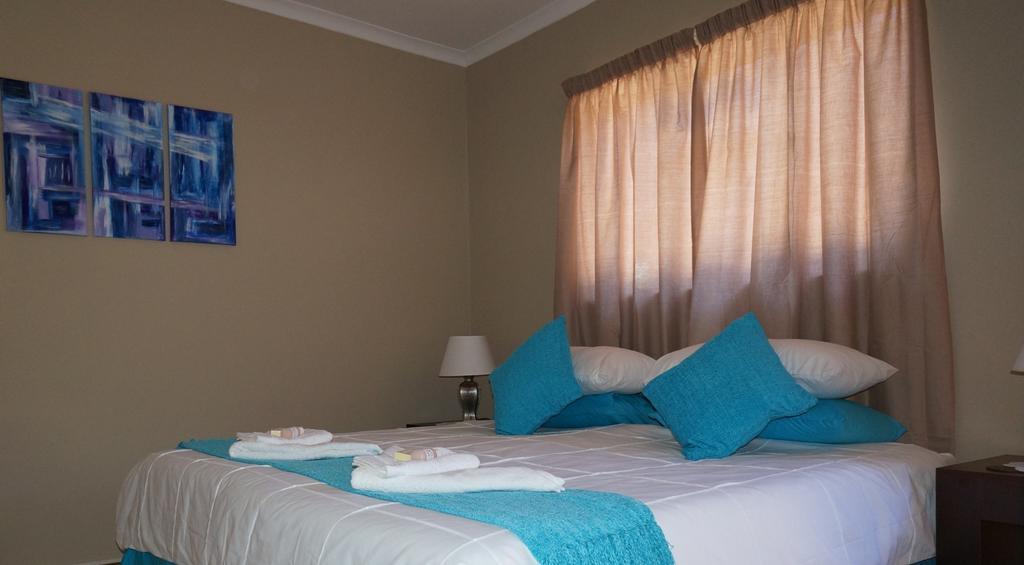Mckala Guesthouse Кимберли Экстерьер фото