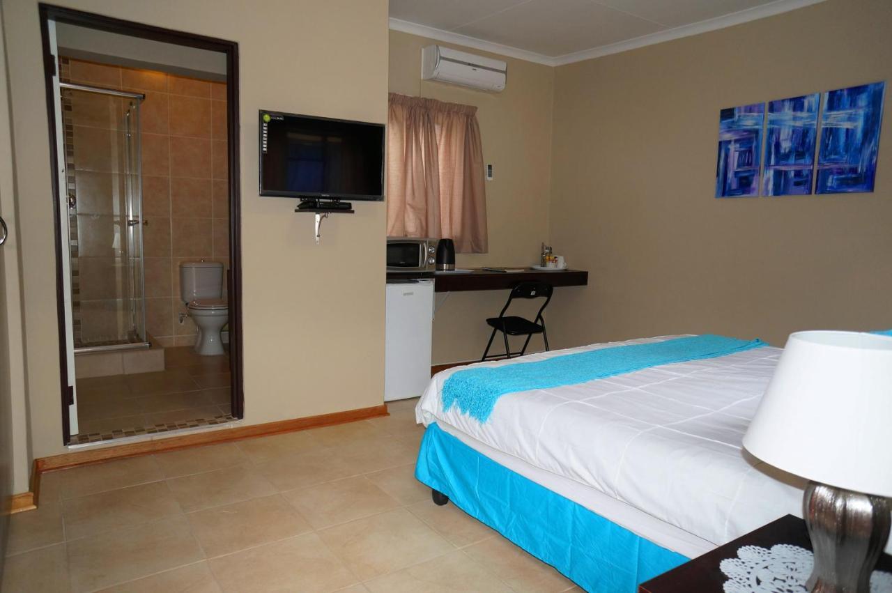 Mckala Guesthouse Кимберли Экстерьер фото
