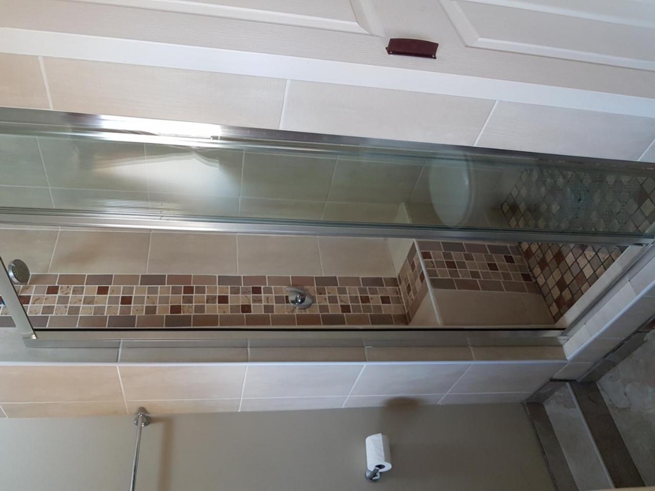Mckala Guesthouse Кимберли Экстерьер фото